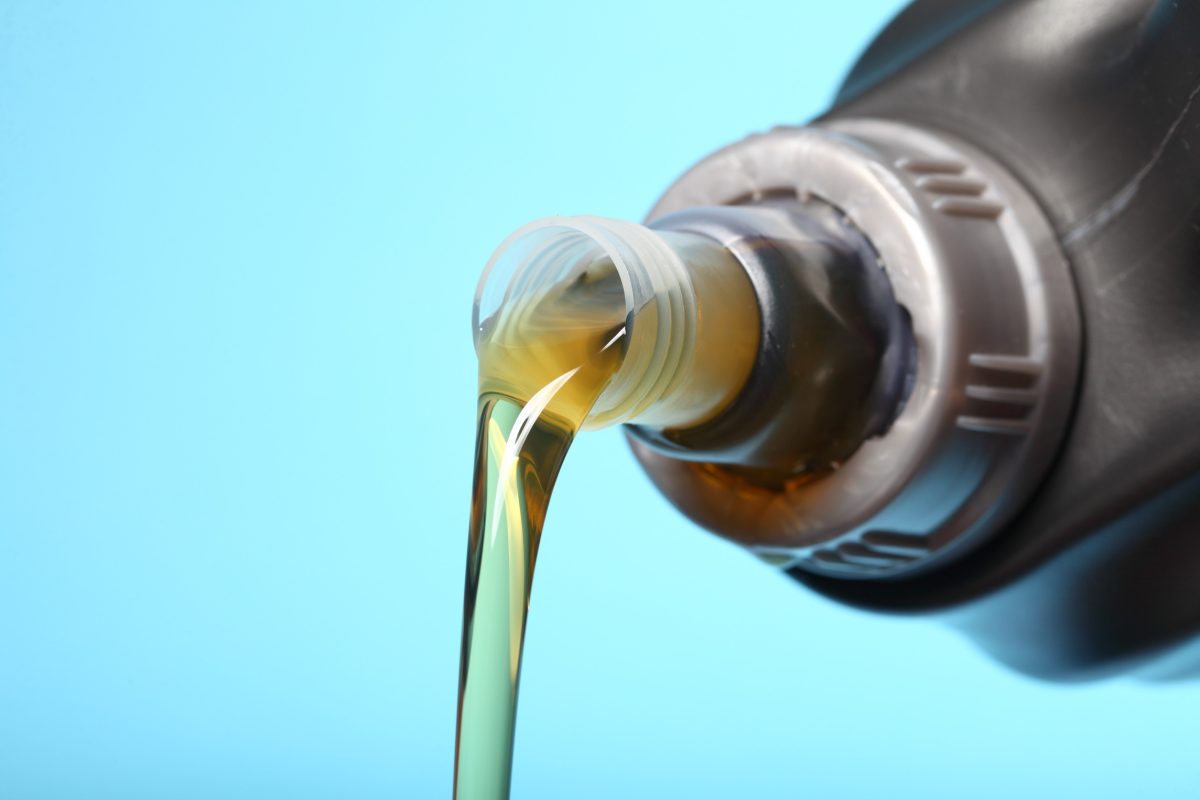 What Is Synthetic Oil Why Does It Matter Master Autotech