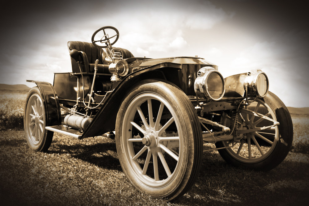 Image of old automobile